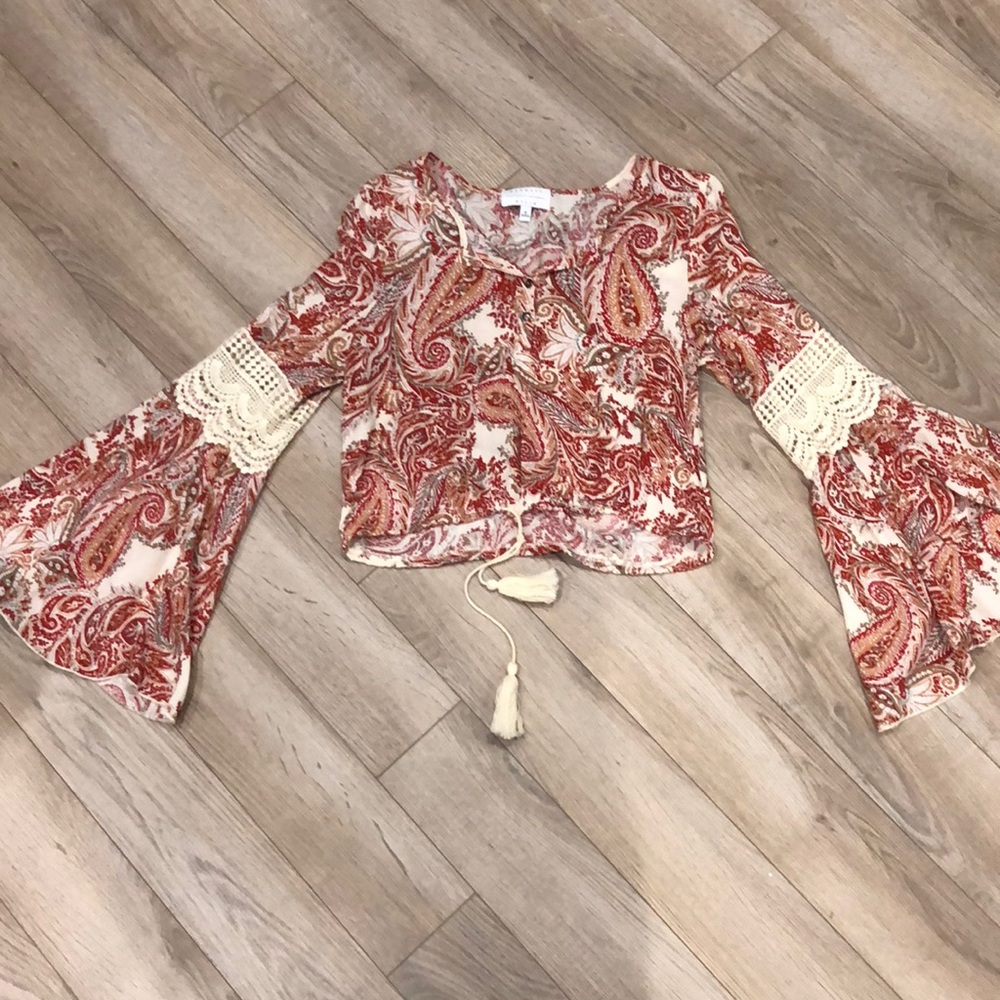 Kendall and Kylie pac sun crop top